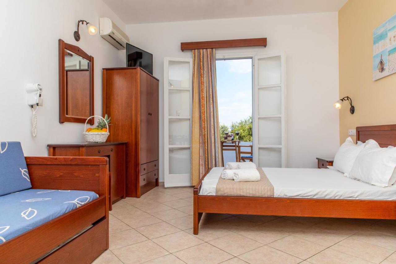 Surfer Paradise Naxos City Exterior photo